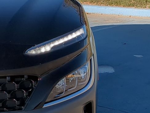 Used 2023 Hyundai Kona Limited image 10