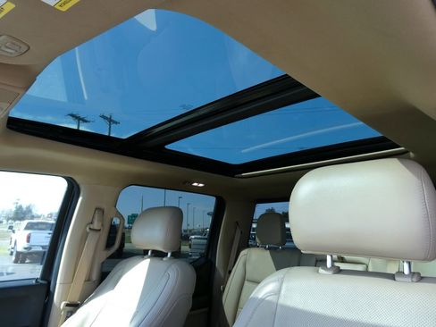 Used 2017 Ford F150 Lariat image 26