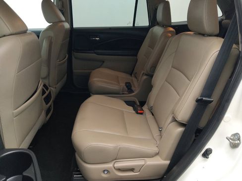 Used 2019 Honda Pilot Elite image 18