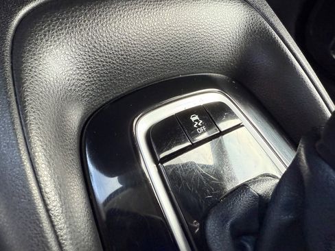 Used 2022 Toyota Corolla LE image 22