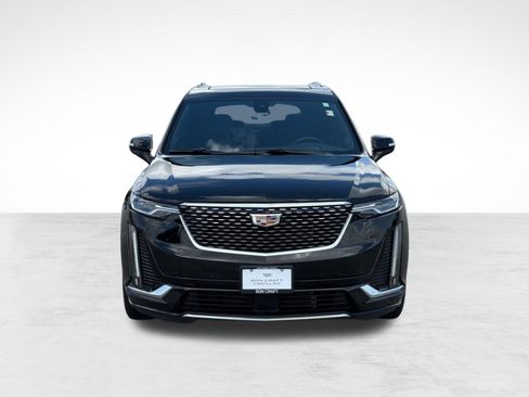 Used 2024 Cadillac XT6 Premium Luxury w/ Technology Package FWD image 6