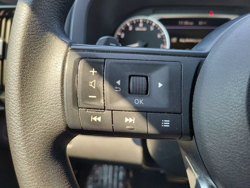 Used 2024 Nissan Pathfinder S AWD/4WD image 27