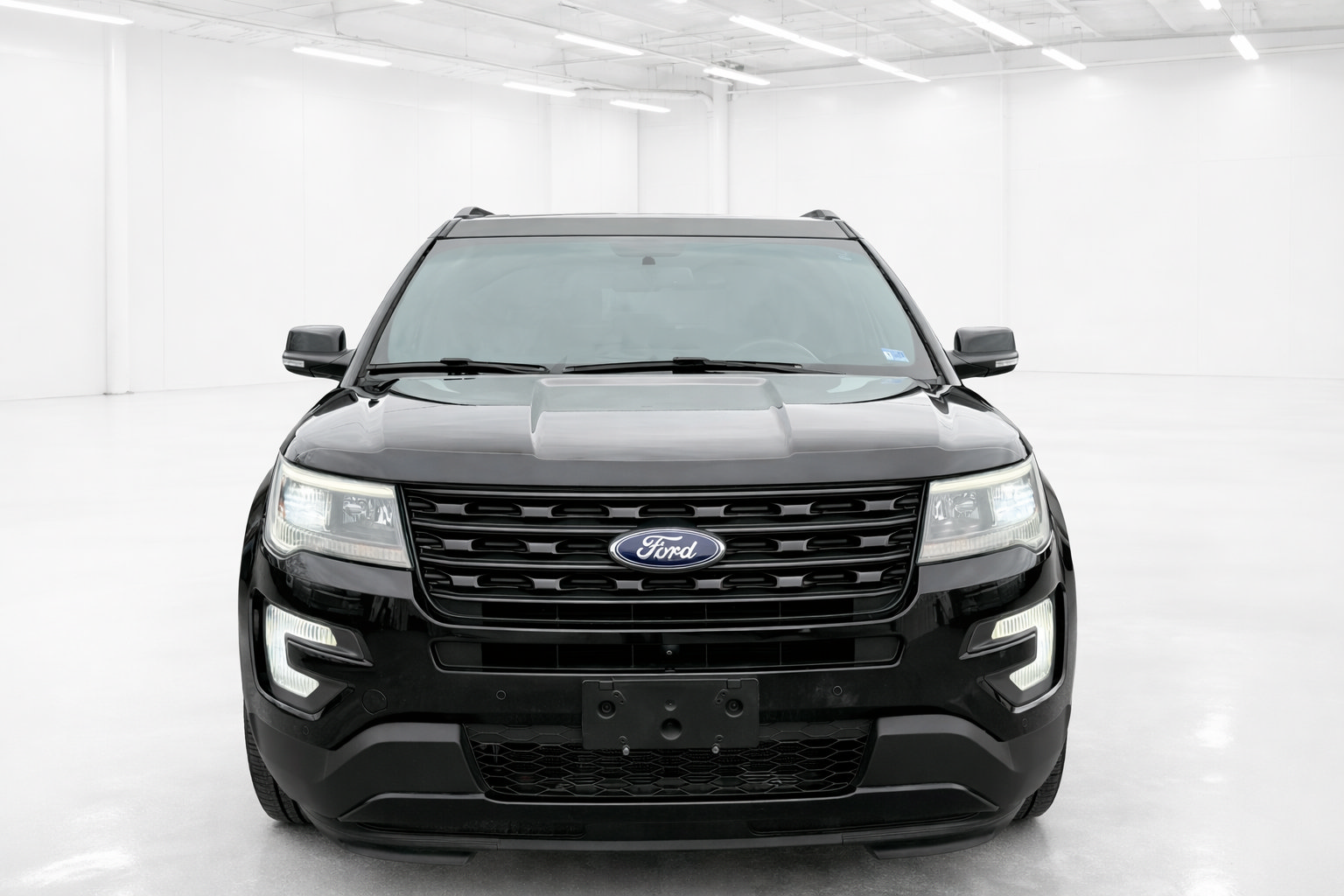 Used 2017 Ford Explorer Sport w/ Equipment Group 401A AWD/4WD image 3