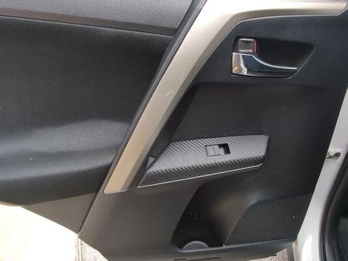 Used 2015 Toyota RAV4 XLE AWD/4WD image 23