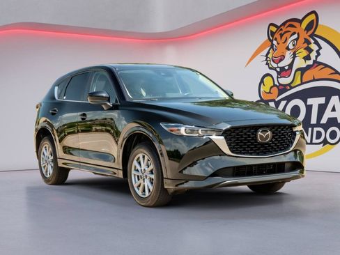 Used 2025 MAZDA CX-5 AWD 2.5 S w/ Preferred Package image 3