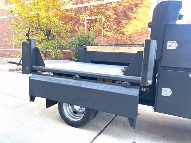 Used 2016 Ford F550 2WD Crew Cab Super Duty image 11