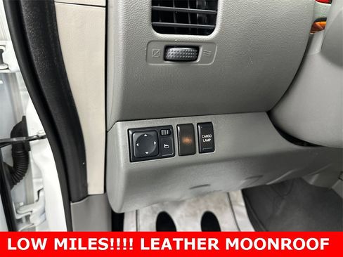 Used 2019 Nissan Frontier SL image 32