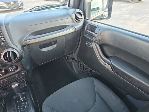 Used 2018 Jeep Wrangler Unlimited Sport w/ Power Convenience Group AWD/4WD image 11