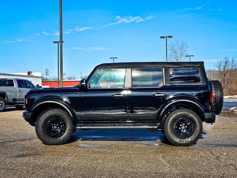 Used 2024 Ford Bronco Wildtrak image 6