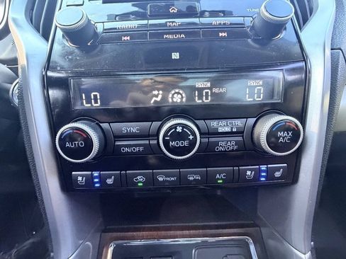 Used 2019 Subaru Ascent Touring AWD/4WD image 32