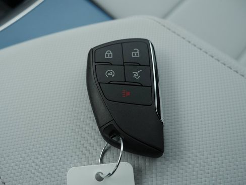 New 2026 Chevrolet Equinox EV LT image 19