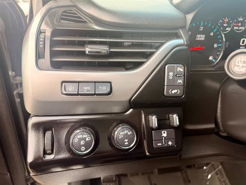 Used 2018 Chevrolet Tahoe Premier w/ RST 6.2L Performance Edition AWD/4WD image 28