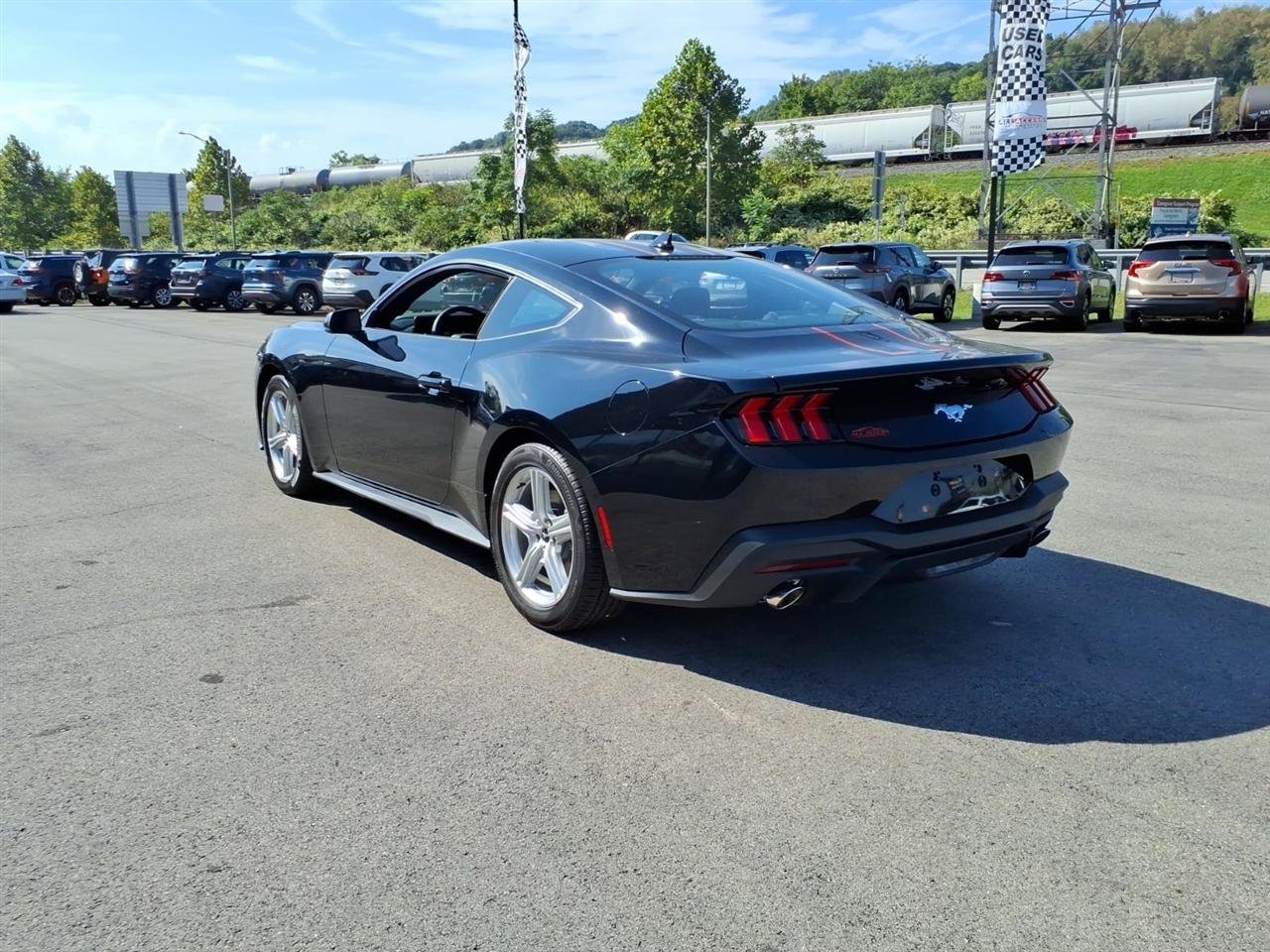 Used 2026 Ford Mustang Premium RWD image 4