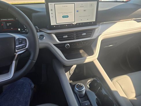 New 2026 Ford Explorer Active AWD/4WD image 10