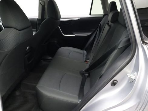 Certified 2021 Toyota RAV4 LE image 19