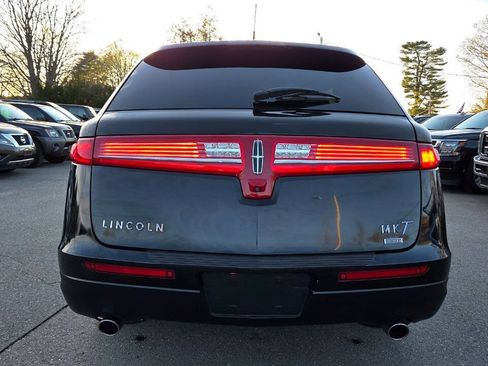 Used 2019 Lincoln MKT AWD image 13