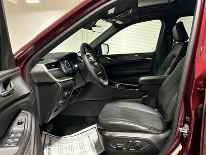 New 2025 Jeep Grand Cherokee Altitude w/ Trailer Tow Package