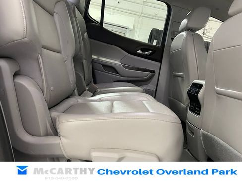 Used 2021 GMC Acadia SLT w/ Technology Package FWD image 35
