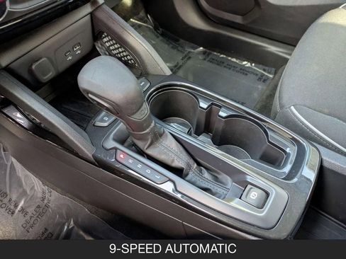 Used 2025 Chevrolet TrailBlazer LT AWD/4WD image 16