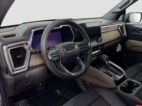 New 2026 GMC Canyon Denali image 9