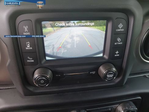 Used 2019 Jeep Wrangler Unlimited Sport S AWD/4WD image 9