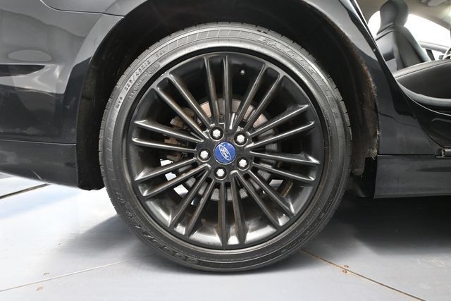 Used 2016 Ford Fusion SE w/ Equipment Group 202A FWD image 11
