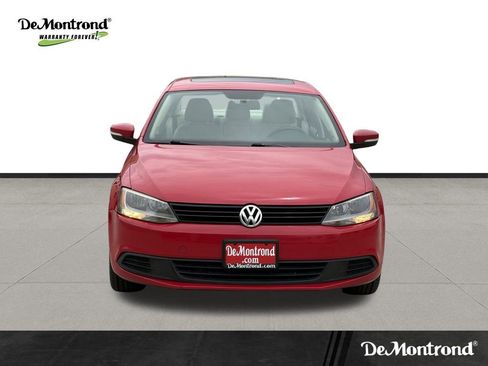 Used 2012 Volkswagen Jetta SE image 2