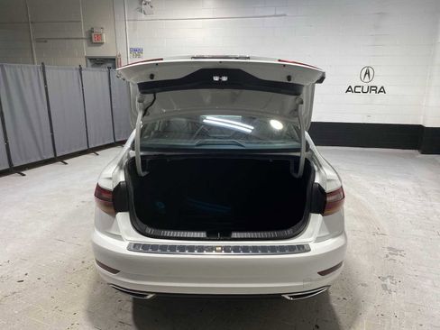 Used 2019 Volkswagen Jetta SEL Premium image 19