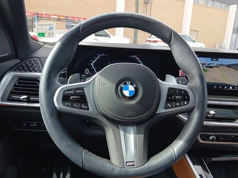 Used 2024 BMW X5 sDrive40i w/ M Sport Package image 17