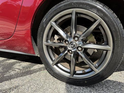 Used 2019 MAZDA MX-5 Miata RF Grand Touring RWD image 25