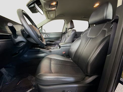 Used 2024 Kia Sorento S FWD image 22