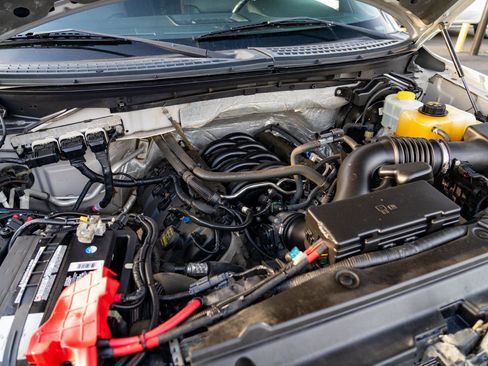 Used 2014 Ford F150 FX4 w/ Equipment Group 402A Luxury image 27