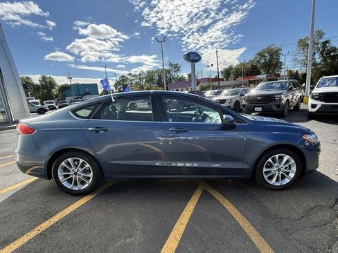 Certified 2019 Ford Fusion SE image 9