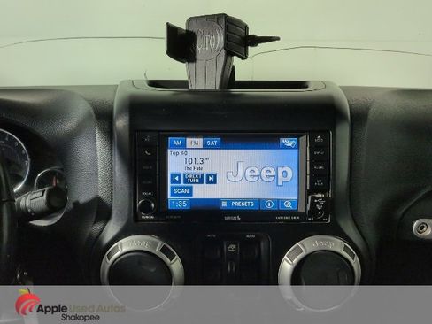 Used 2012 Jeep Wrangler Unlimited Sahara w/ Connectivity Group image 14
