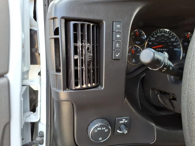 Used 2024 Chevrolet Express 3500 LT w/ LT Preferred Equipment Group RWD image 16