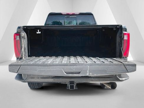 Used 2024 GMC Sierra 2500 Denali w/ Denali Reserve Package AWD/4WD image 7