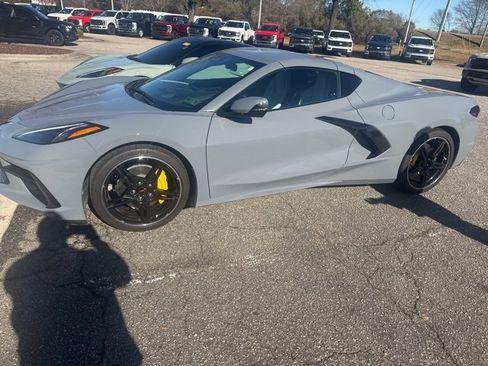 Used 2025 Chevrolet Corvette Stingray Preferred Cpe image 4