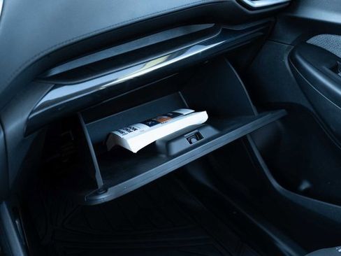 Used 2023 Chevrolet TrailBlazer LT w/ Convenience Package image 19