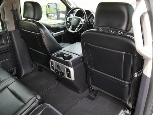 Used 2021 Ford F250 Lariat w/ Lariat Ultimate Package AWD/4WD image 59
