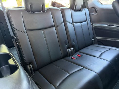 Used 2017 Nissan Pathfinder Platinum w/ Cargo Package image 16