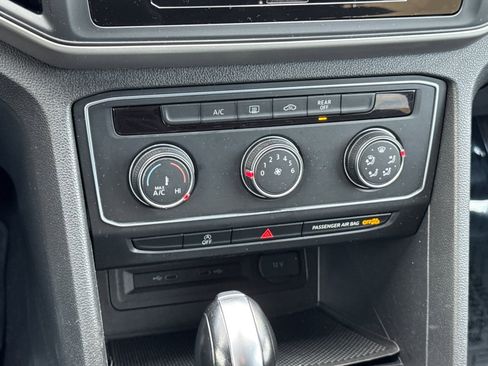 Used 2021 Volkswagen Atlas S image 23