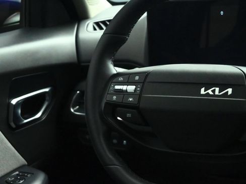 Certified 2025 Kia K4 EX FWD image 42