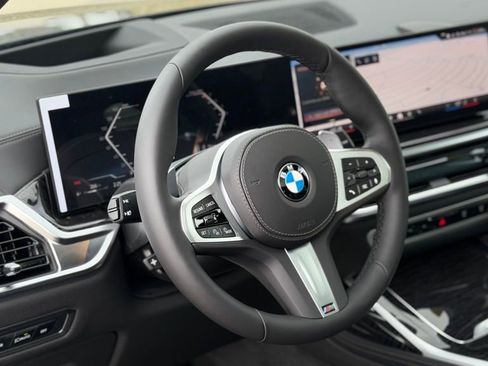 New 2026 BMW X7 xDrive40i w/ M Sport Package image 14