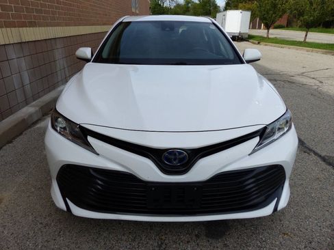 Used 2018 Toyota Camry LE FWD image 4