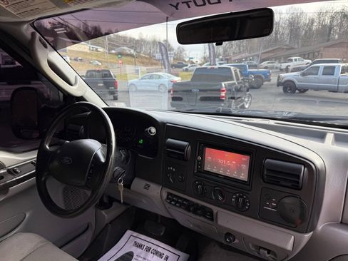 Used 2006 Ford F350 4x4 SuperCab Super Duty image 56