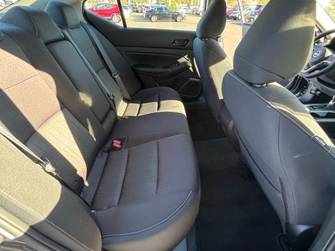 Used 2024 Nissan Altima 2.5 SV image 22