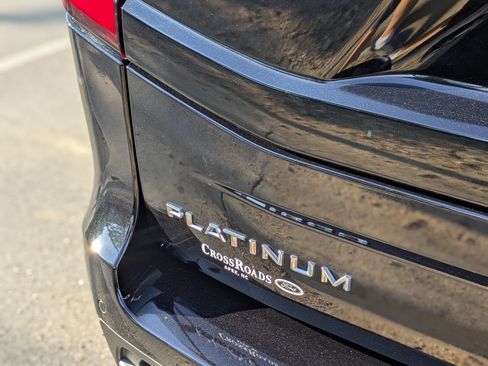 Certified 2025 Ford Expedition Platinum w/ Driver's Package AWD/4WD image 31