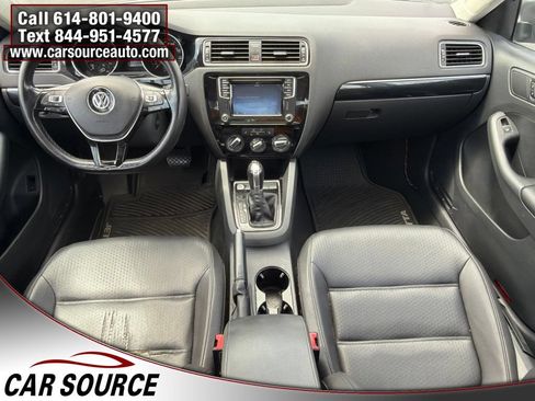 Used 2016 Volkswagen Jetta SEL w/ Lighting Package FWD image 9