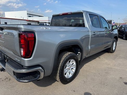 Used 2023 GMC Sierra 1500 SLE w/ Enhanced Capability Package AWD/4WD image 11