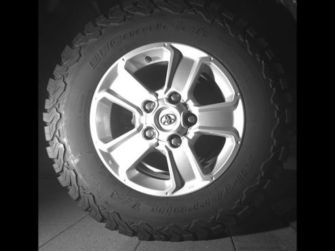 Used 2016 Toyota Tundra SR5 AWD/4WD image 12